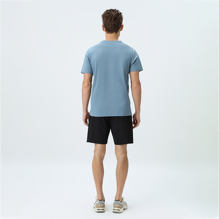 Herrer sporty T-shirt og korte sportshorts Stilla