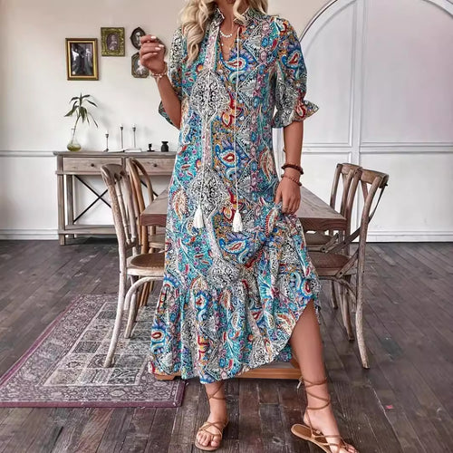 Dame sommerkjole med legesnit og farverigt paisley mønster Stilla
