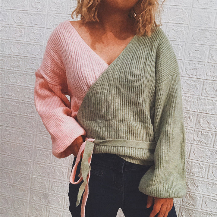 Kvinders strikket sweater med moderne omslagdesign og brede ærmer Stilla