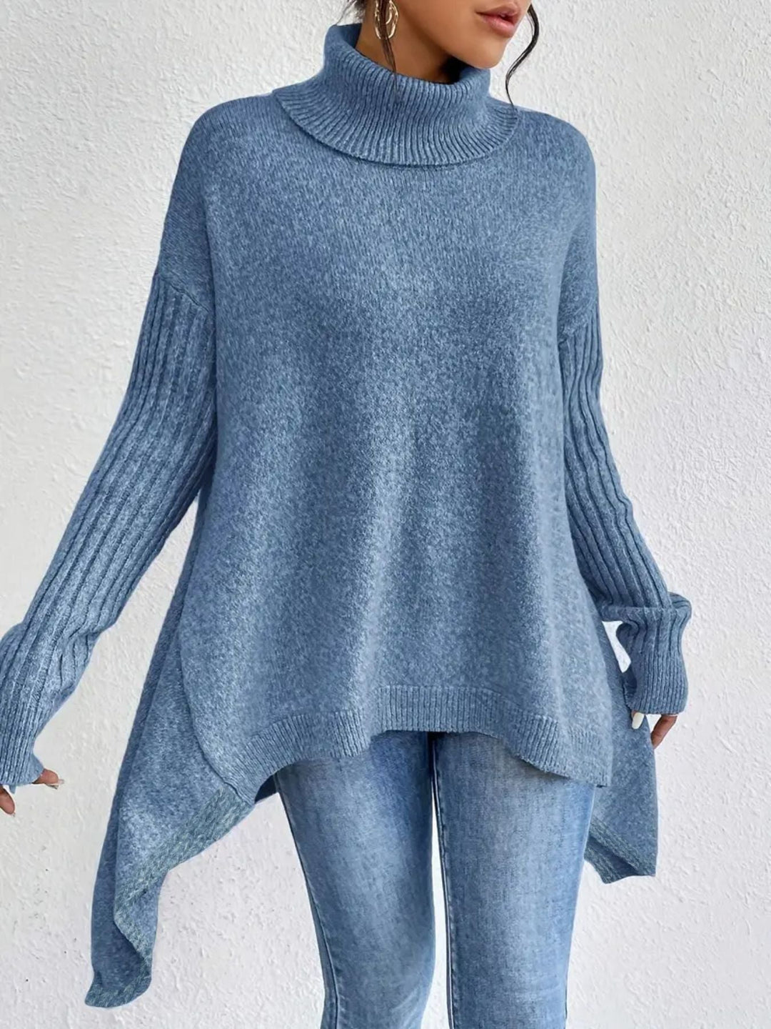 Stilla | Rullekravepullover Overstørrelse Fit Uldstrik Asymmetrisk Kant Ribbet Ærmer