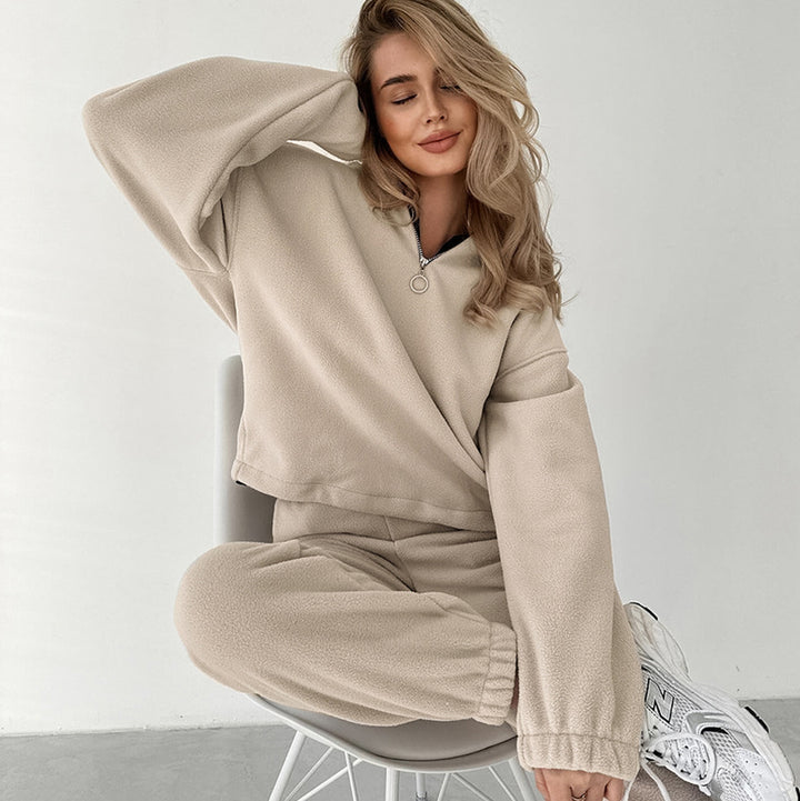 Dame Fleece fritidsdragt med moderne ståkrave og lynlås Stilla