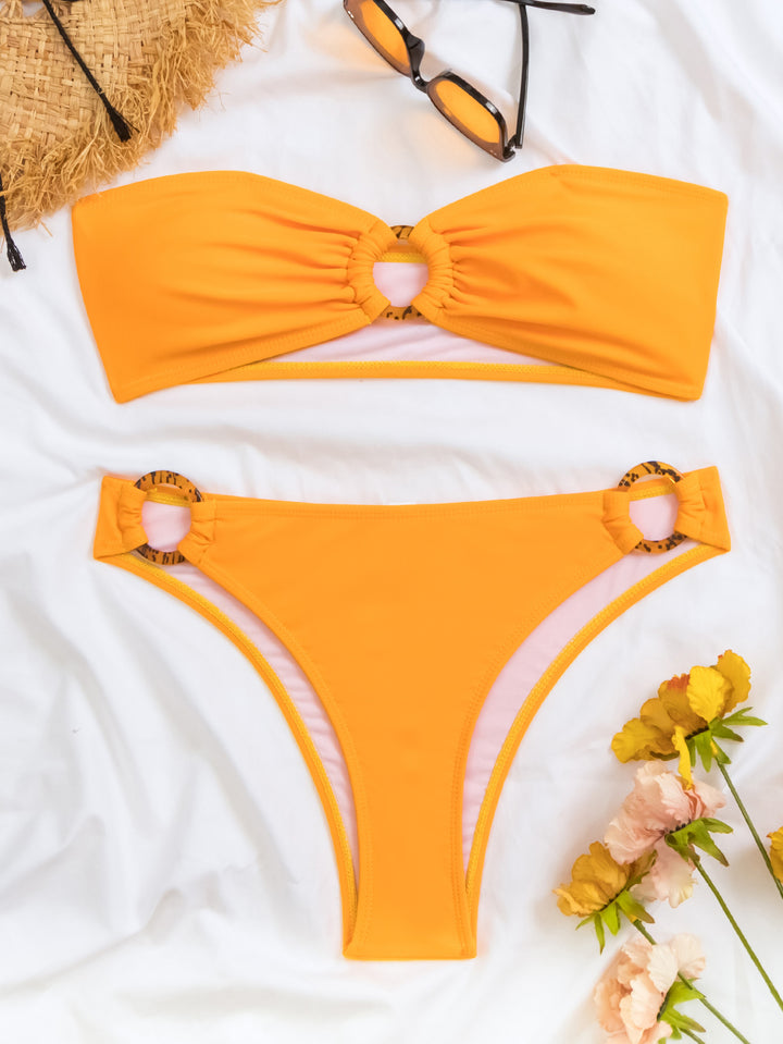 Dame Bandeau-bikini med stilfulde raffinerede ringdetaljer og højt snit Stilla
