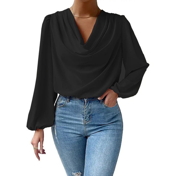 Damebluse med elegant drapering Stilla