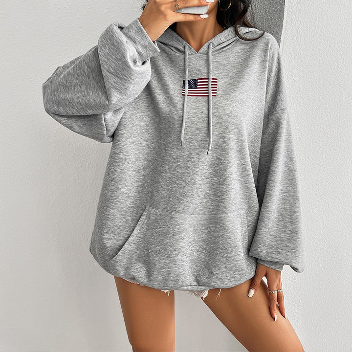Dame hættebluse med broderet flagmotiv og behagelig pasform Stilla