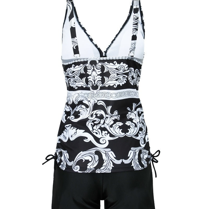 Dame Tankini-sæt med elegant V-hals og figursyende design Stilla
