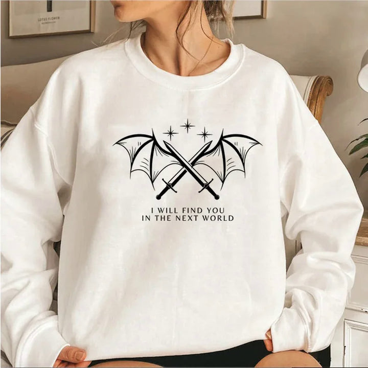 Kvinders sweatshirt med kunstnerisk grafisk design og inspirerende bogstaver Stilla