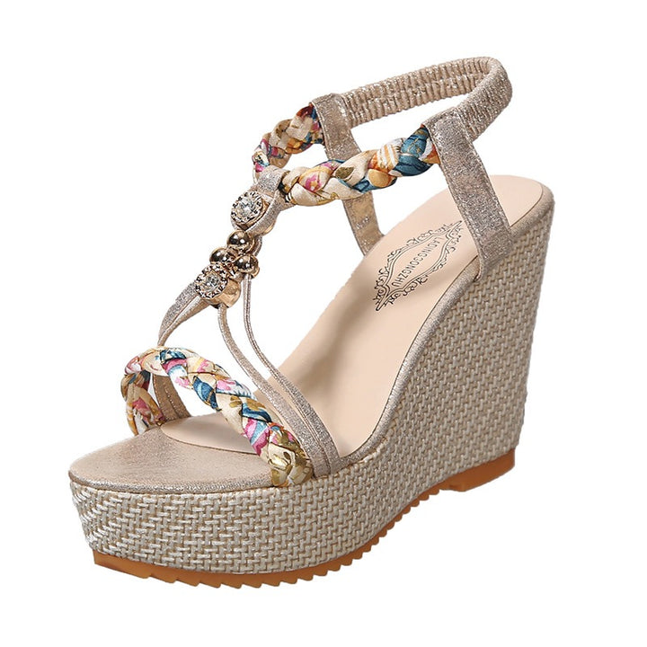 Dame Wedge-sandaler med flettede remme og glamourøse smykkeelementer Stilla
