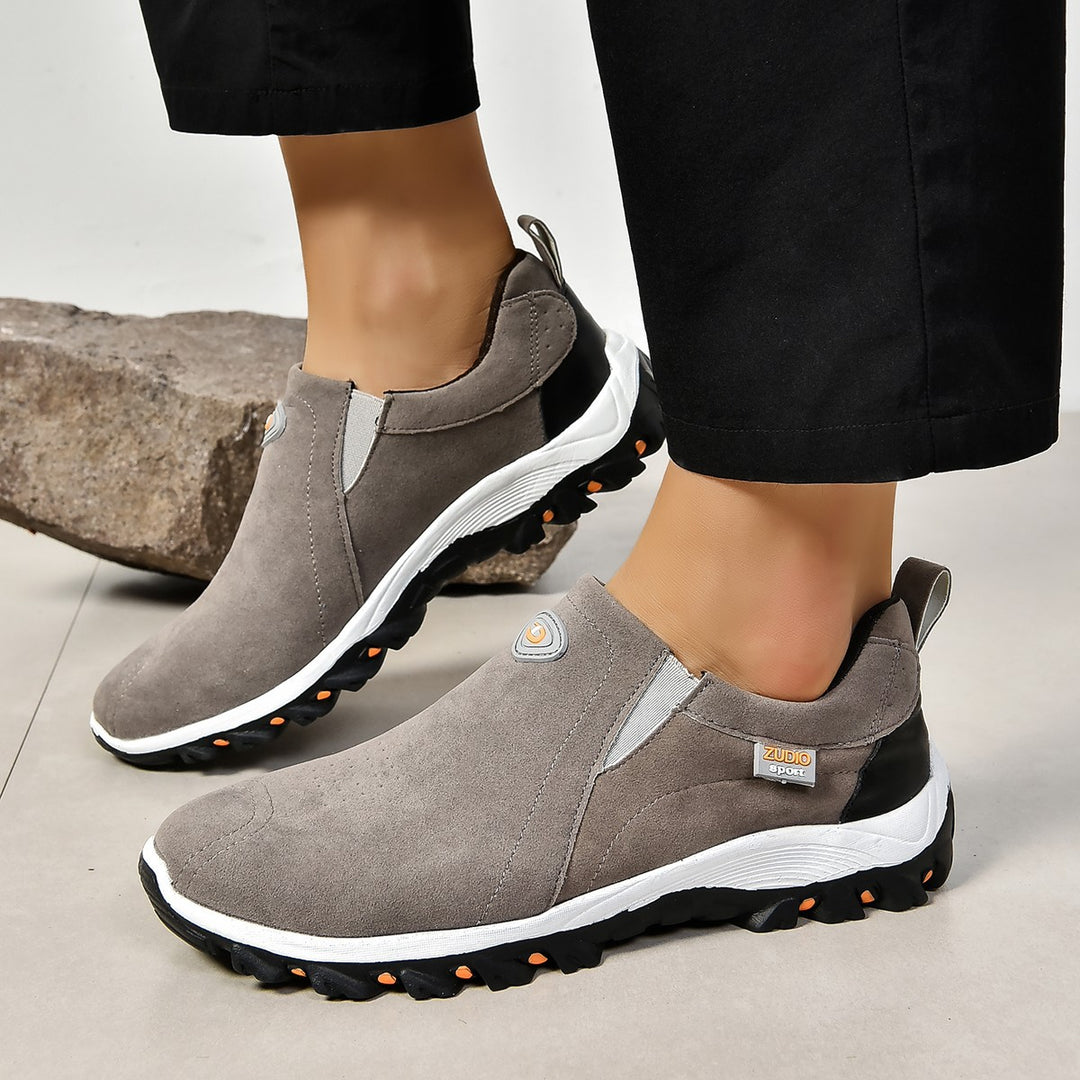 Dame Behagelige Slip-On Fritidssko med skridsikre såler og bløde overflade materialer Stilla