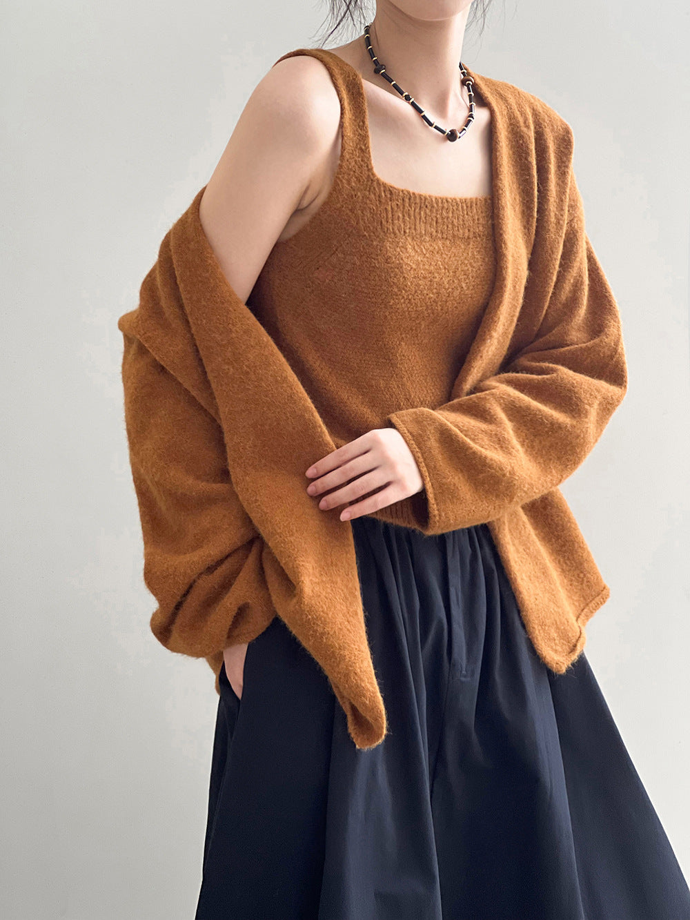Dame afslappet strikcardigan med åben front og elegant silhuet Stilla