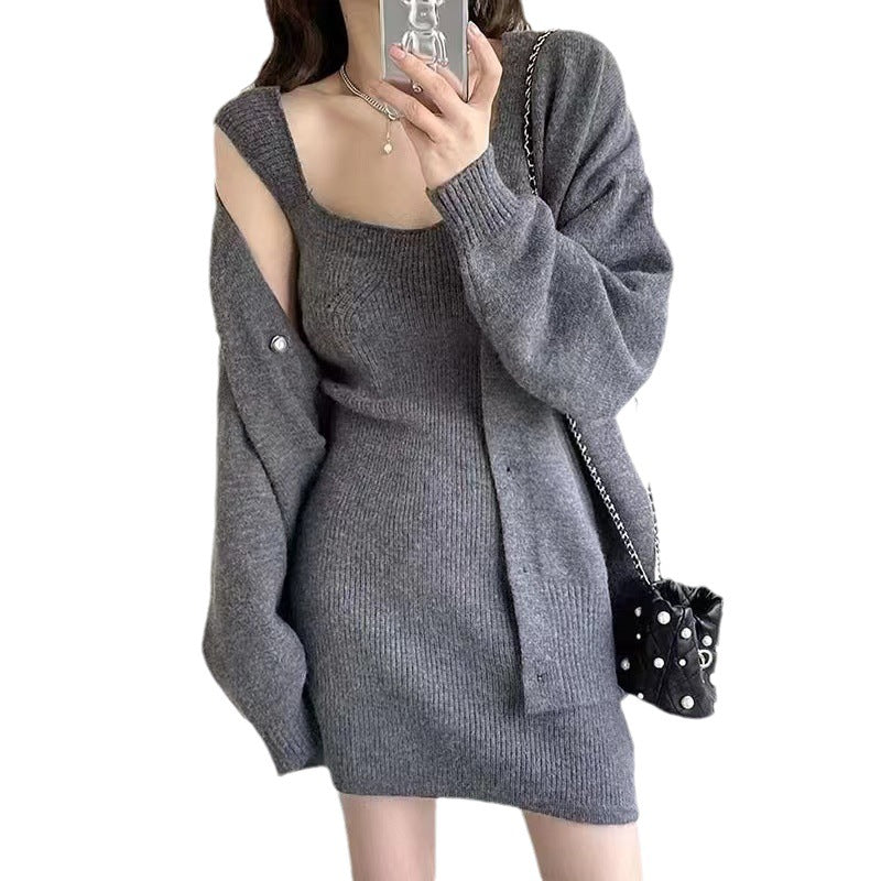 Kvinders strikket kjole i minimalistisk design med aftagelig cardigan Stilla