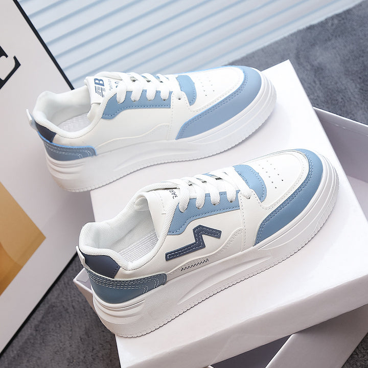 Dame komfortable sneakers i fashionable layering-design med tyk sål Stilla