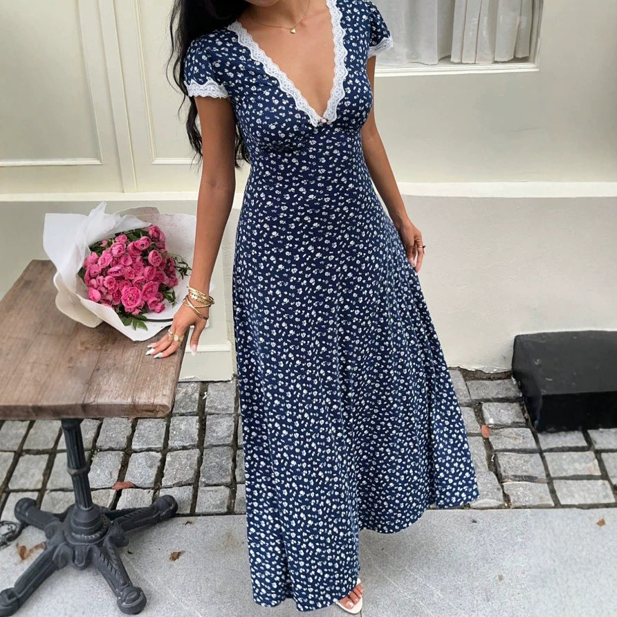Dame Maxikjole med blomstermønster og elegant blonderelengde Skovae