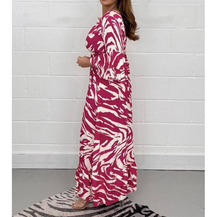 Dame maxikjole i moderne animal-print Stilla