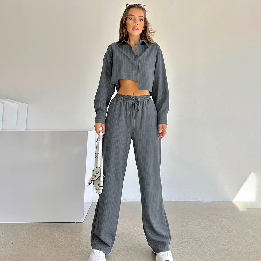 Dame sæt bestående af cropped bluse og bred bukser med elegant struktur Stilla