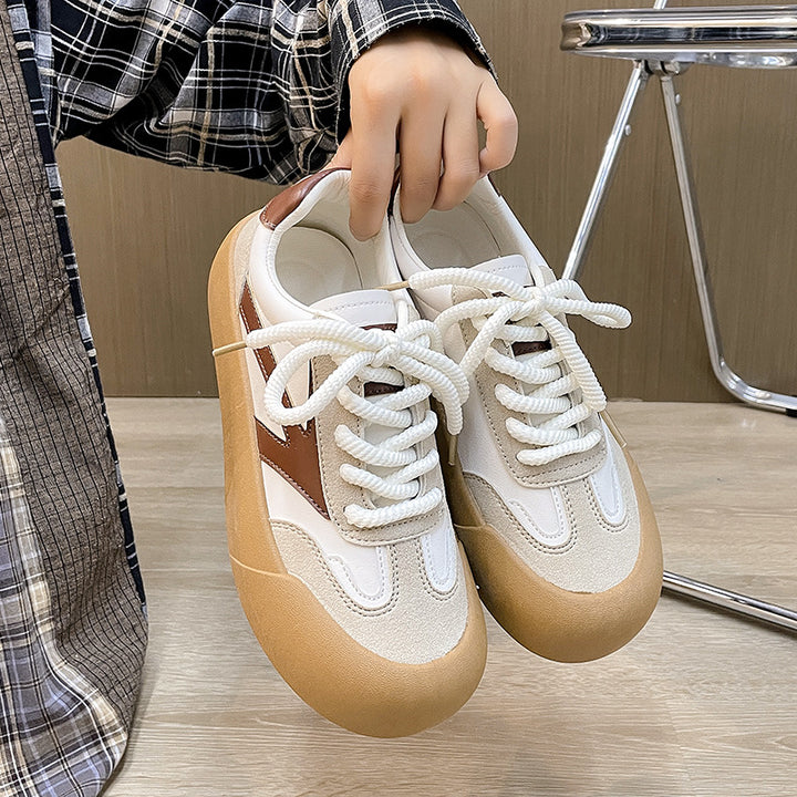 Dame Sneakers med sporty design og skridsikker gummisål Stilla
