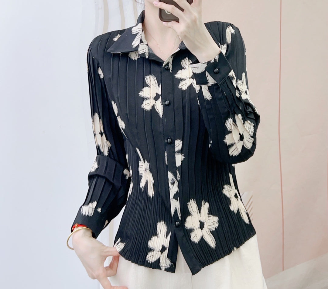 Dame frynsebluse med blomsterdesign Stilla