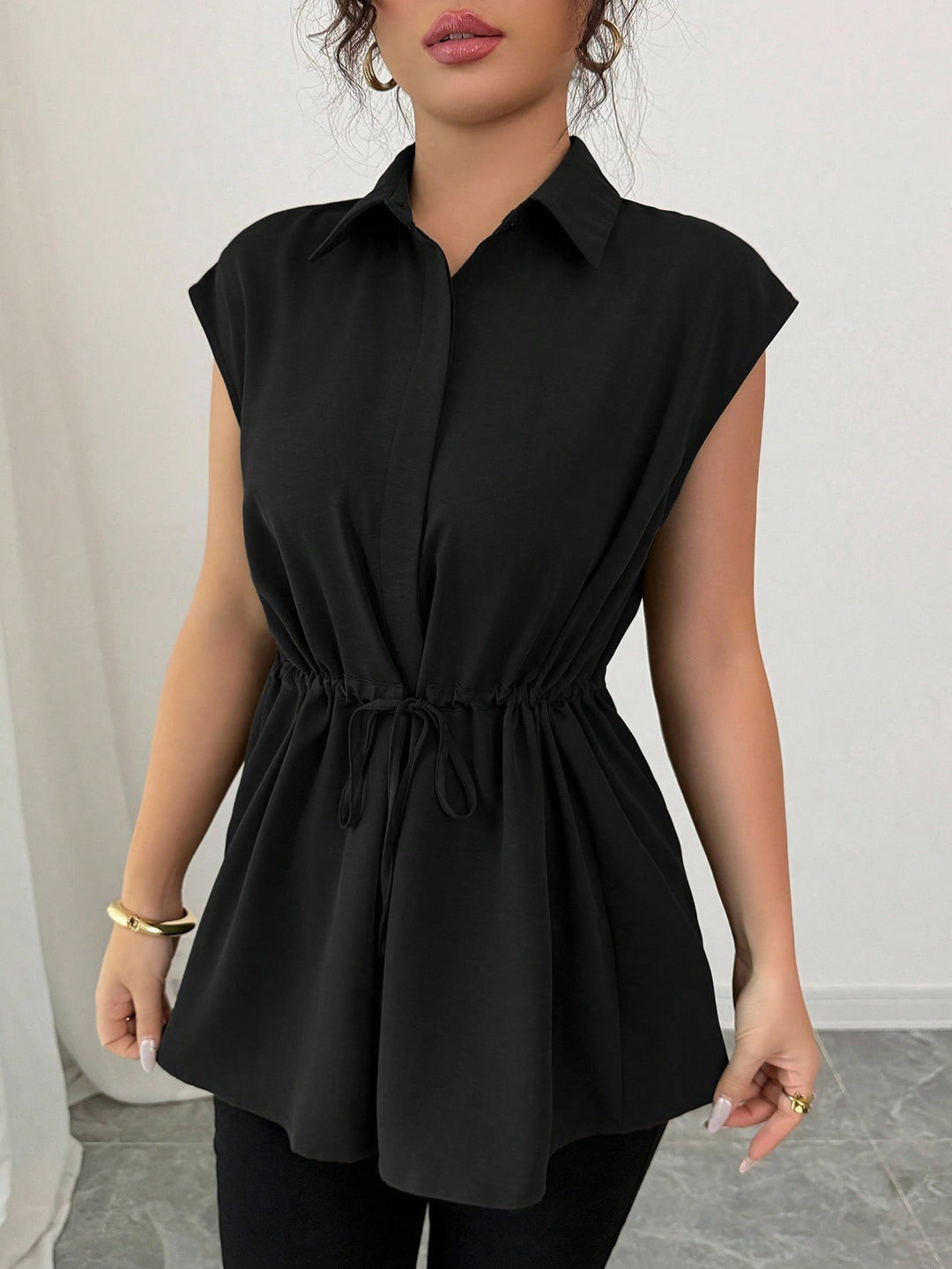 Dame afslappet bluse med figursyet snit Skovae