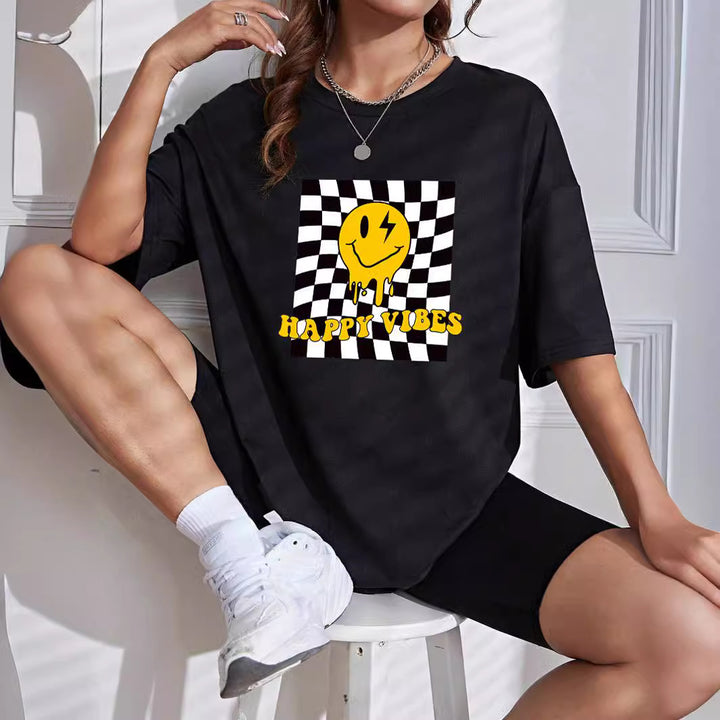 Dame afslappet T-shirt med oversized pasform og kreativt grafikdesign Stilla