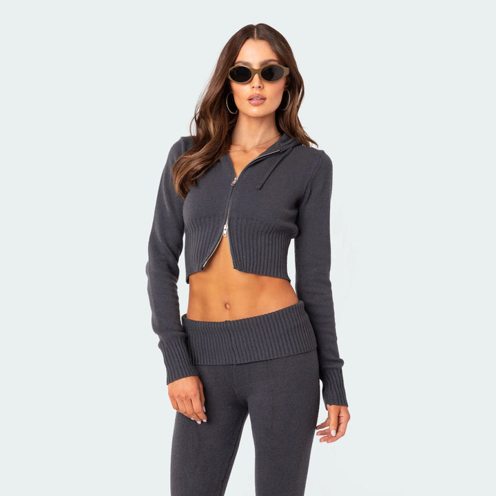 Kvindernes komfortable strikkede jumpsuit med cropped hoodie og bred-delede bukser Skovae