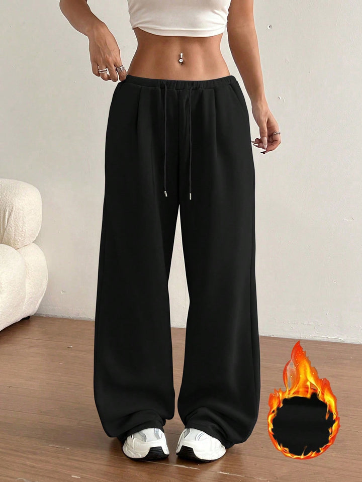 Kvindernes komfortable sweatpants med en afslappet pasform og sidelommer Stilla