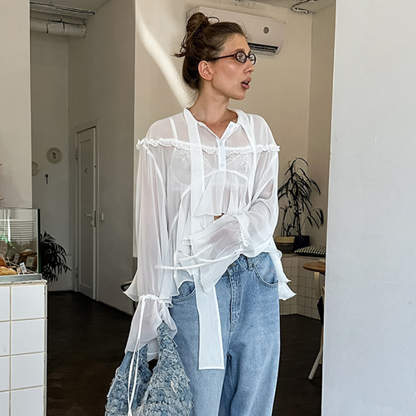 Dame Let Chiffonbluse med Flæsedetaljer og Legesyge Bånd Stilla