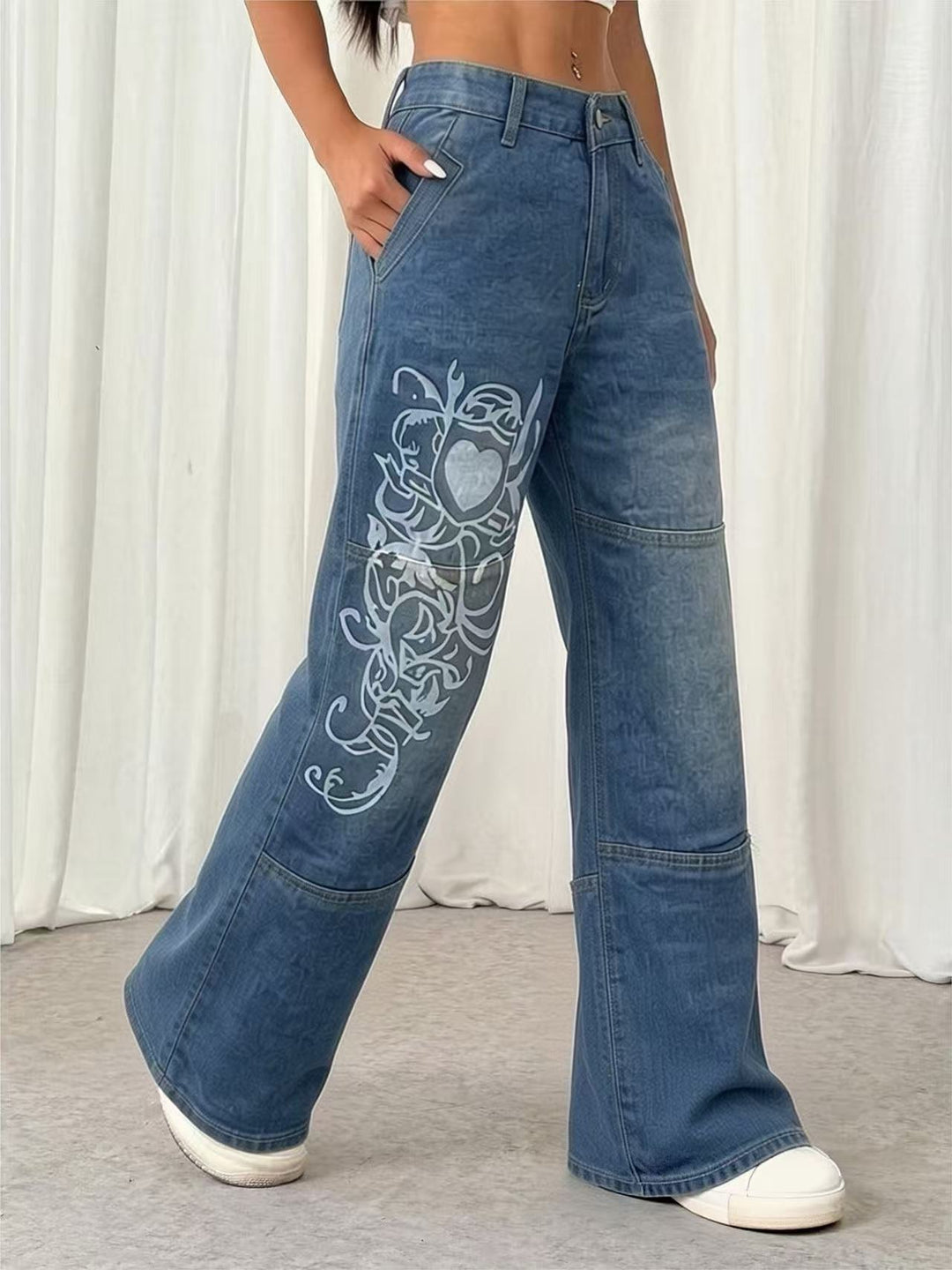 Dame baggy jeans med kunstnerisk tryk Skovae
