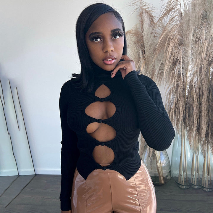 Dame trendy top med spændende cut-out-design og høj krave Stilla