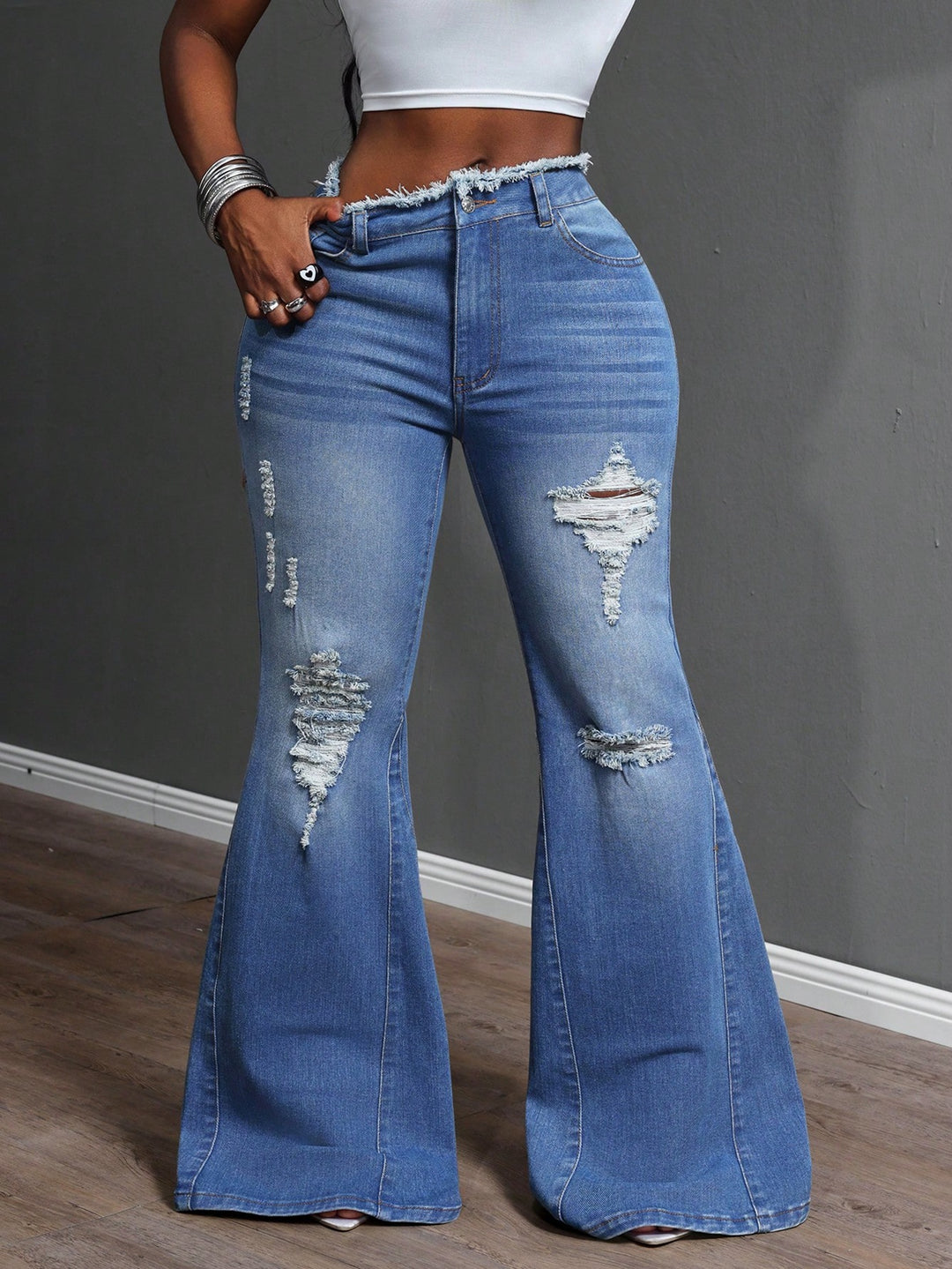 Kvinder Bootcut Jeans med Flossede Detaljer Stilla