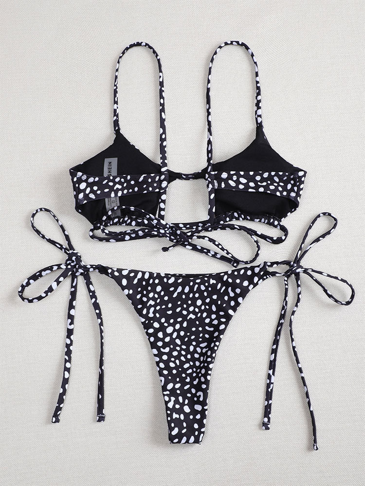 Dame Triangel-Bikini-sæt med asymmetrisk snit og legende design Skovae