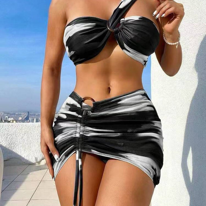 Dame Bikini-sæt med asymmetrisk top og raffineret indpakningsdesign Stilla