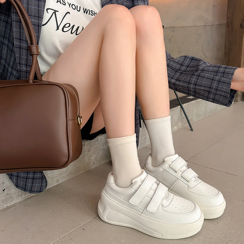 Dame Sneakers med brede velcro-lukninger og komfortabel plateau-sål Stilla