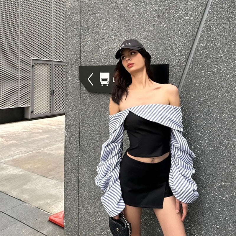 Dame Off-Shoulder Top med voluminøse flæseærmer og stribet design Stilla