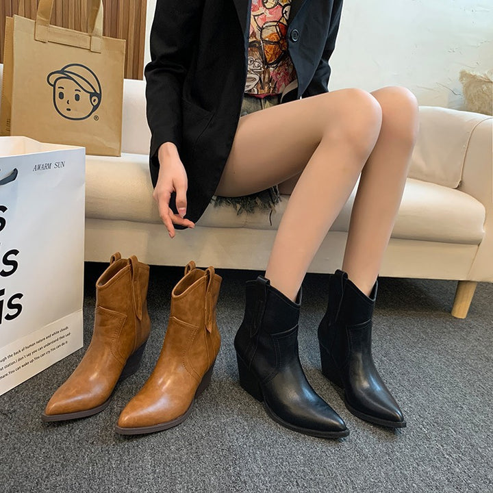 Dame mode Ankle Boots i elegant look med spids tå område Stilla