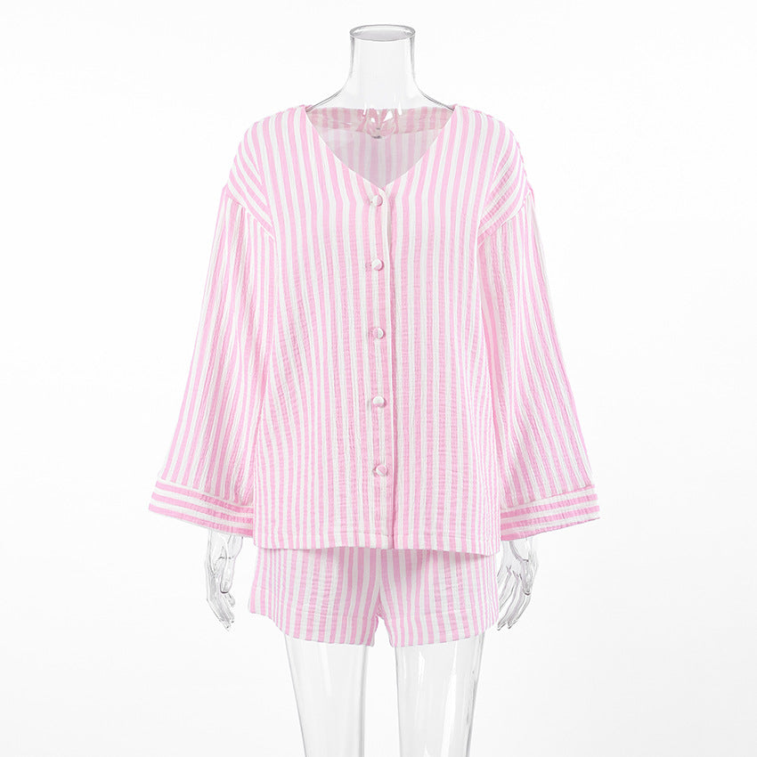 Dame pyjamasæt lavet af åndbart bomuldsstof med elegante striber Stilla