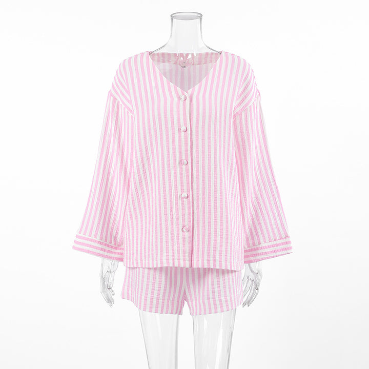 Dame pyjamasæt lavet af åndbart bomuldsstof med elegante striber Stilla