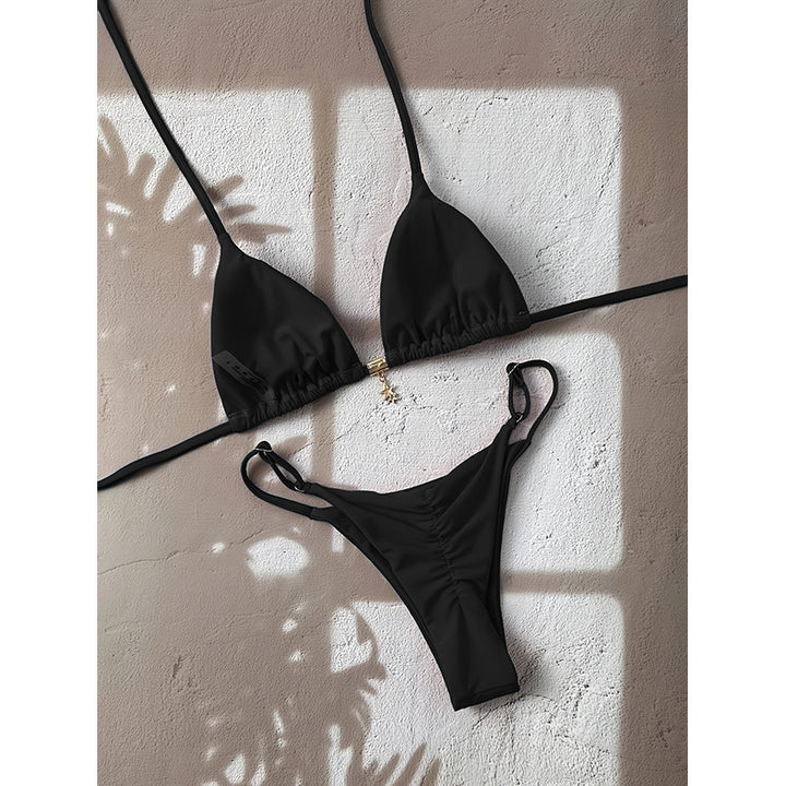 Dame triangel-bikini med justerbare stropper og elegante detaljer Skovae