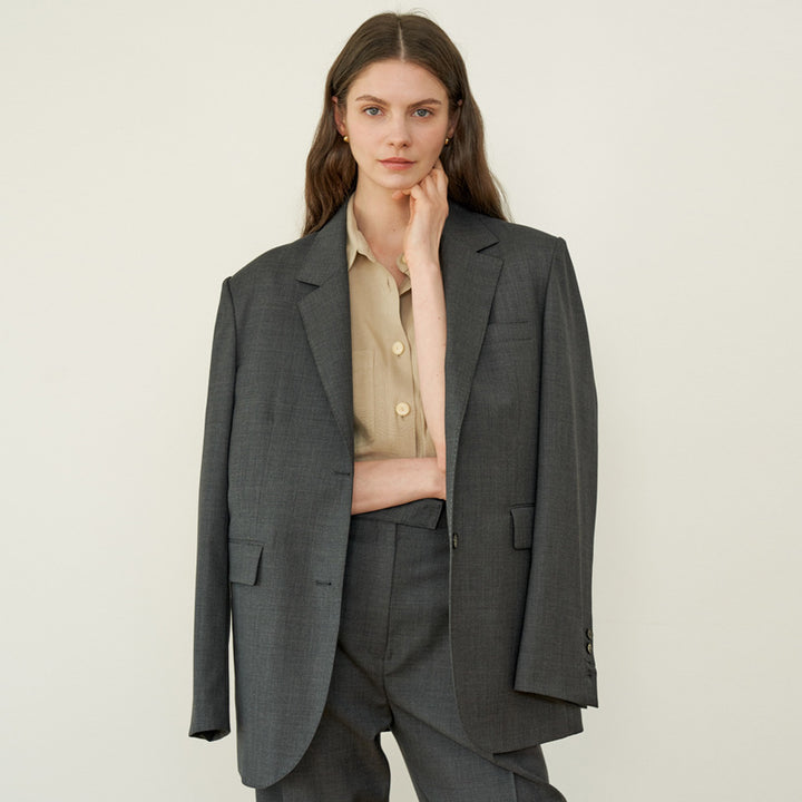 Dame stilfuld Oversized Blazer i høj kvalitet stof med moderne detaljer Stilla