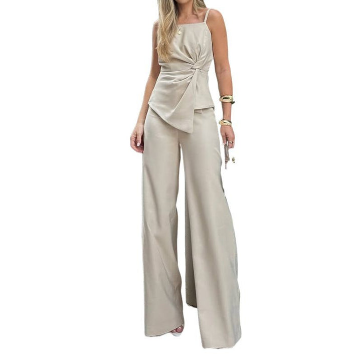 Dame elegant lounge-sæt med smart drapering Stilla