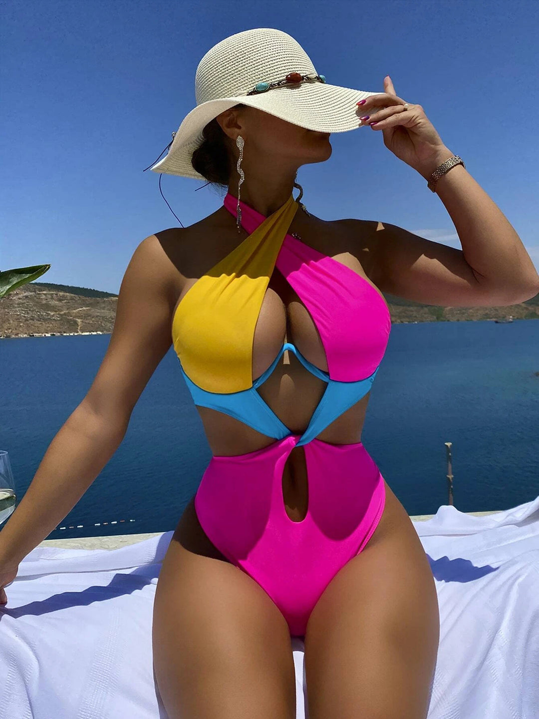 Dame Éntredelt Badedragt med Elasthan og betagende Cut-Out-Design Stilla