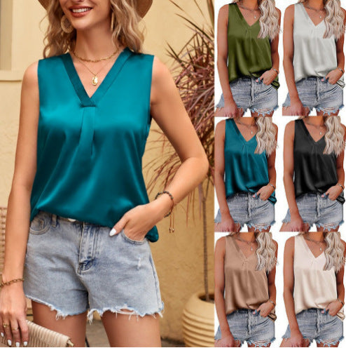 Dame Satin V-hals Bluse med elegant plissering Skovae