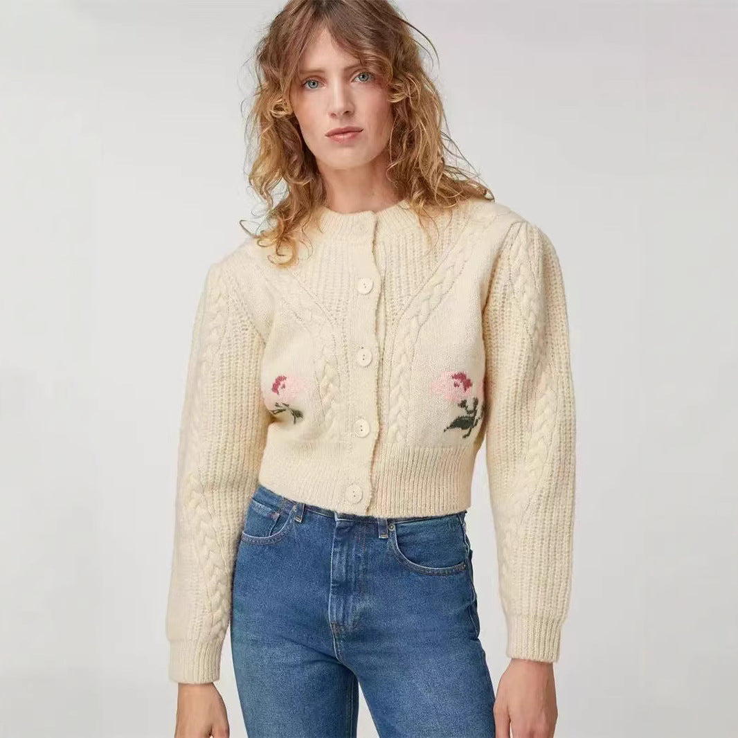 Dame strikjakke med blomster broderi og knapbar front Stilla