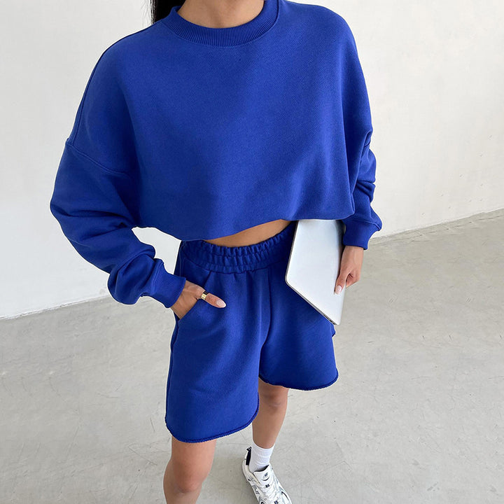 Dame sæt bestående af kortærmet sweatshirt og sporty bukser Stilla