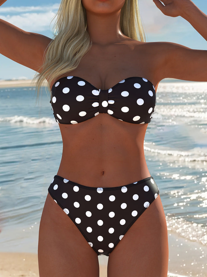 Dame Bikini-sæt med stilfuld bandeau-top og elegant høj skåret trusser Skovae