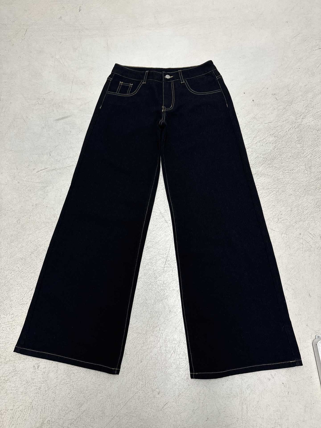 Dame slagjeans med høj talje og elegante sømme Skovae