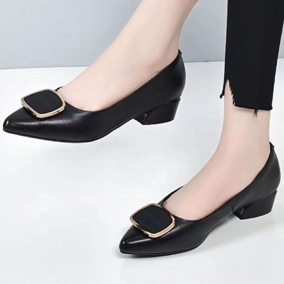 Dame elegante pumps med glitrende accent og komfortabel blokk hæl Stilla