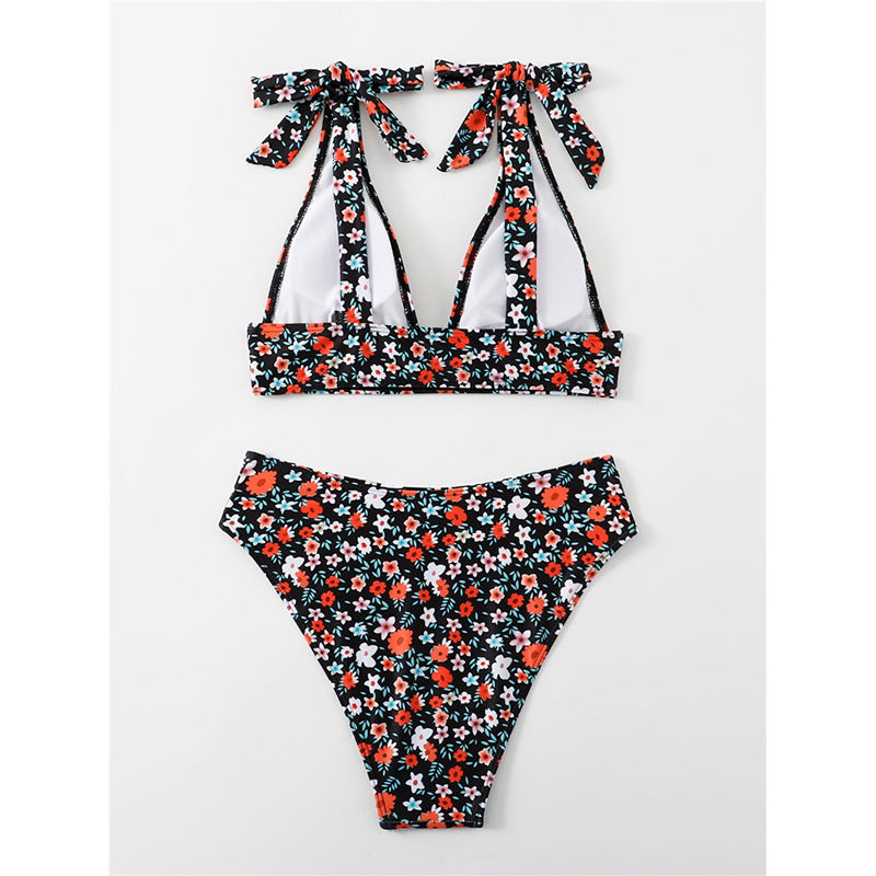 Dame Triangel-Bikini med justerbare skulderdetaljer og blomsterprint Skovae