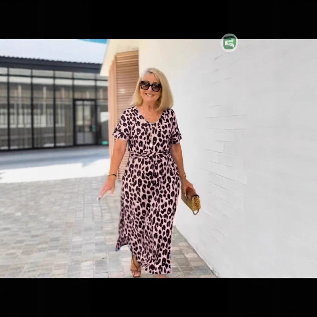 Dame Maxikjole med moderne leopardmønster fra Stilla