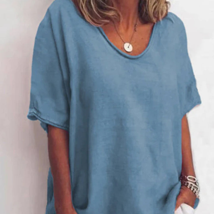 Dame med bredskåret linnedmix-Relaxshirt med rund halsudskæring, overskåret ærmer og sideliringer Skovae