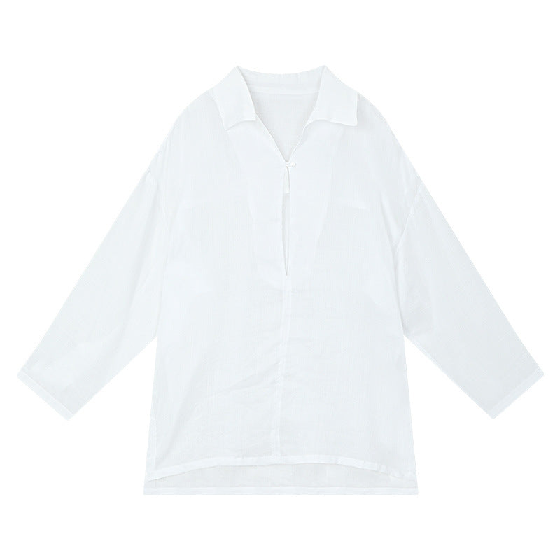 Dame luftig bluse med moderne snit og elegante knapdetaljer Stilla