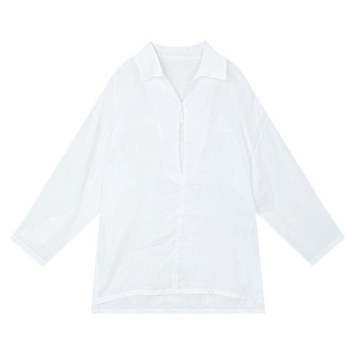 Dame luftig bluse med moderne snit og elegante knapdetaljer Stilla
